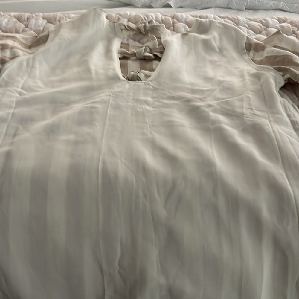 Size Medium - Picture 4 of 6
